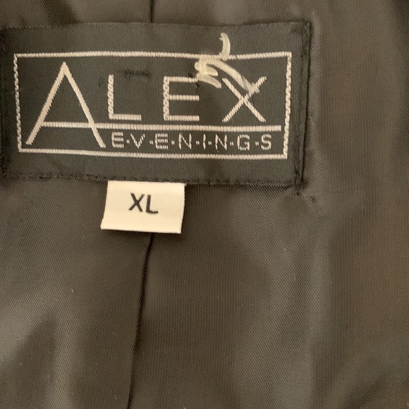 EUC Alex Evenings Top with side button closure, deep royal blue and black - Picture 3 of 6
